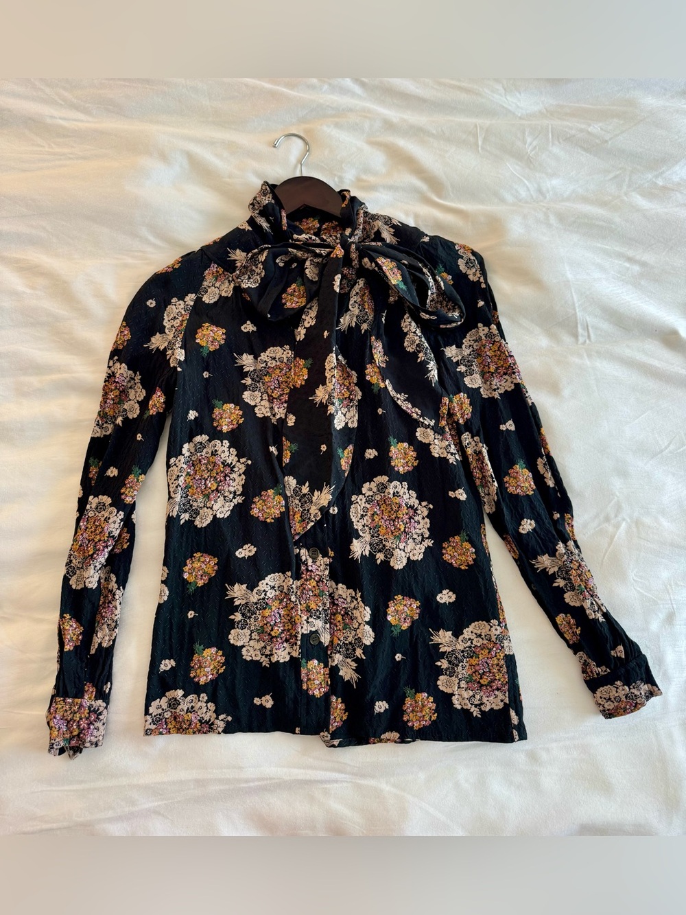 Oscar de la Renta Black Floral Tie-Neck Blouse with Multicolor Bouquet Print